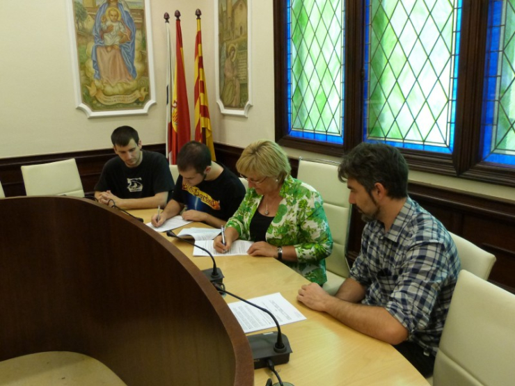 Marsal, Murillo, Padrós i Tinoco, en la signatura del conveni de cogestió de l'Espai Jove l'Escorxador