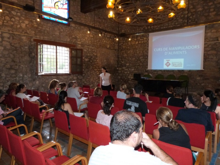 Palau Avança organitza cursos vinculats a la recerca de feina, entre altres.