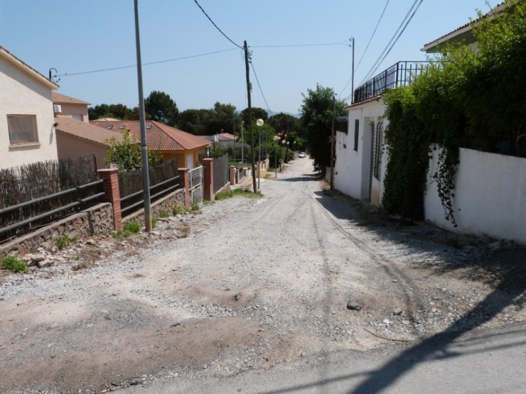 El carrer Eivissa, Can Riera, abans de ser asfaltat, maig del 2014.