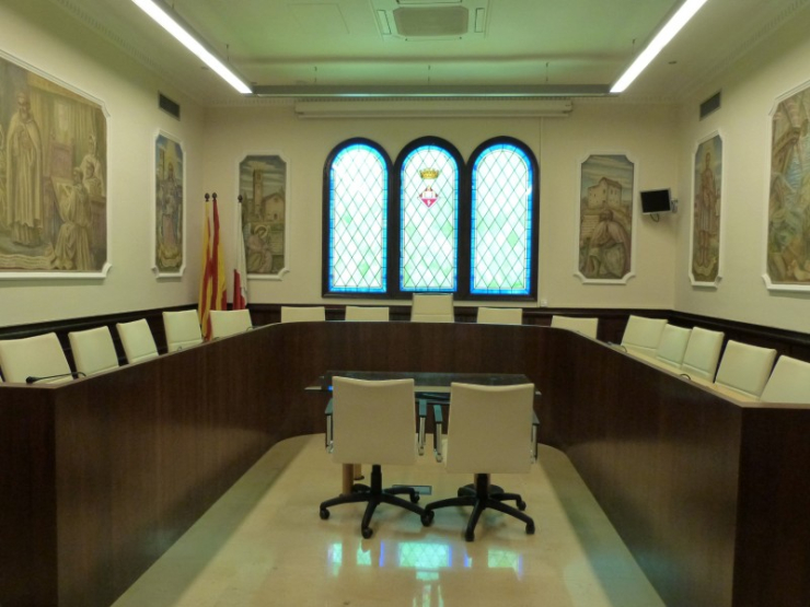 Sala de Plens de l'Ajuntament de Palau-solità i Plegamans.