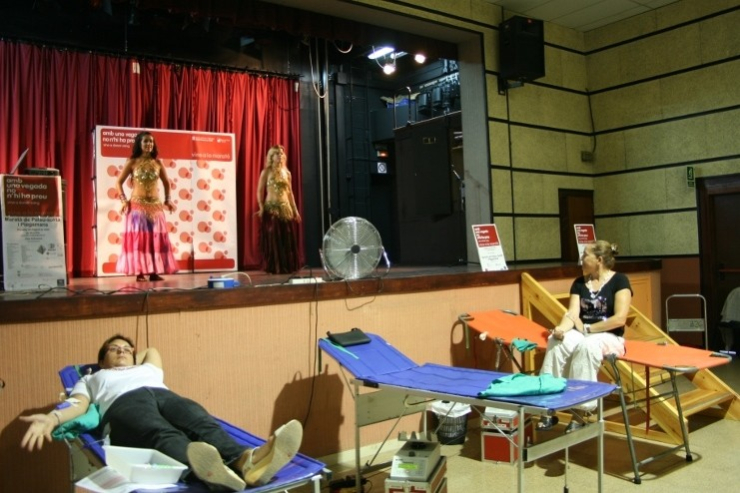 Actuació de dansa del ventre en la Marató 2009