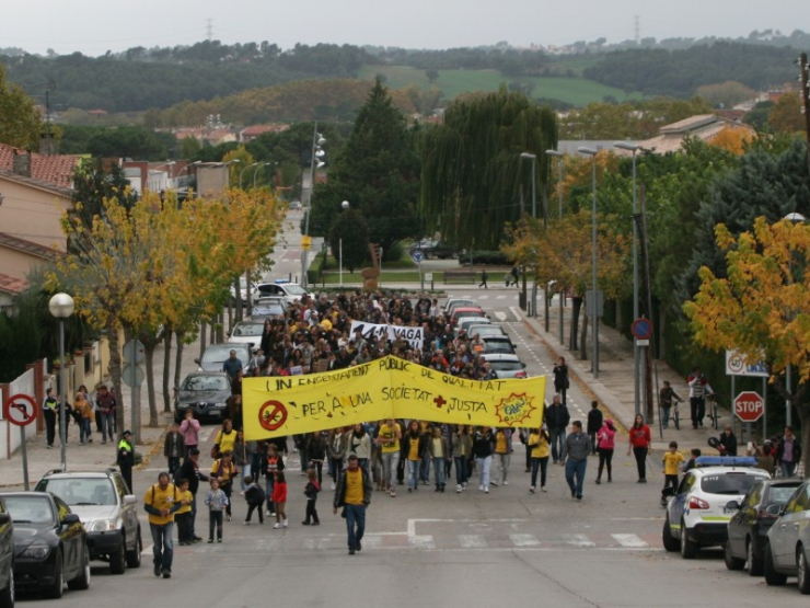 La Plataforma Groga Palau va participar molt activament en la manifestació que va tenir lloc a Palau-solità i Plegamans en motiu de la vaga general del 14 de novembre del 2012.