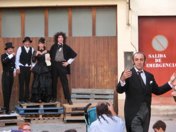 Públic disposat a gaudir del talent de la Wandering Orquestra