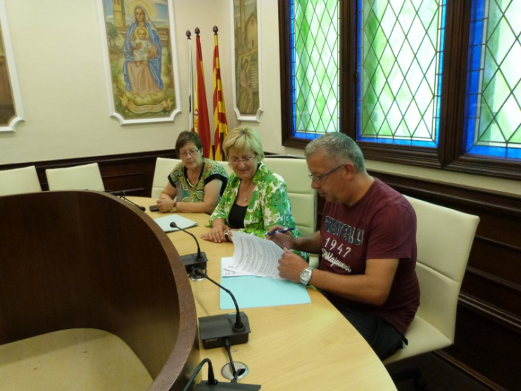 Sanz,  Padrós i Nualart (d'esq. a dreta) - Conveni Deixebles del Dimoni de la Pedra Llarga
