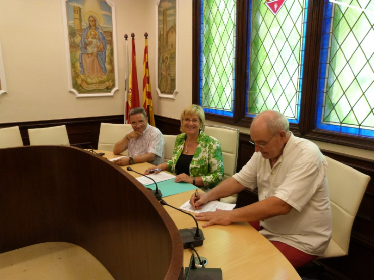 Rovira, Padrós i Castillón (d'esq. a dreta) - Conveni els Escamarlans de Palau