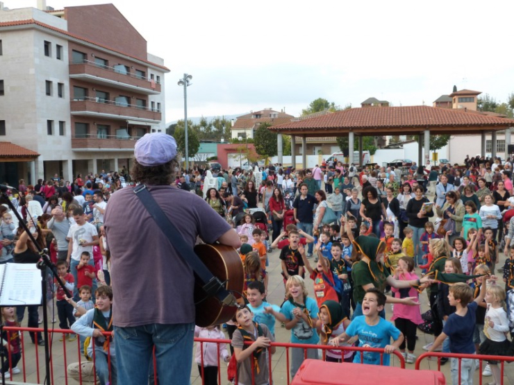 Els menuts, passant-s'ho d'allò més bé amb Pep Puigdemont i Sidrus.