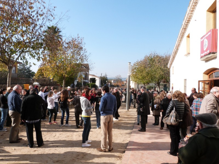 131209 inaugexpopessebres balladasardanes