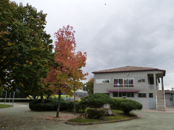 Jardins de l'Alcalde Florenci Nualart i Permanyer, al voltant del Centre Cívic.