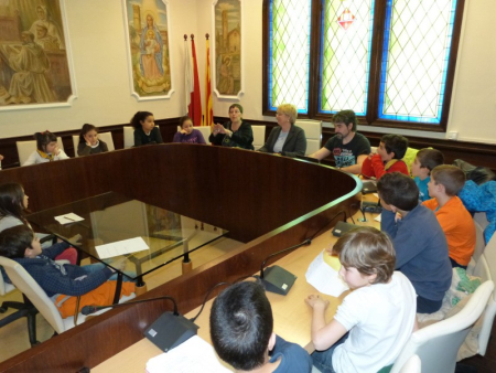 Els alumnes han fet tota mena de preguntes a la Sala de Plens.