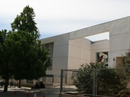 L'Institut Ramon Casas i Carbó incorpora la FP Dual a la seva oferta en el curs 2014-2015.