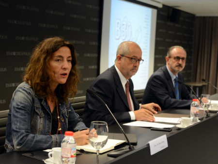 Conesa, Puig i Monràs, en la primera conferència del cicle 'Col·loquis B30'. Imatge de l'Associació Àmbit B30.