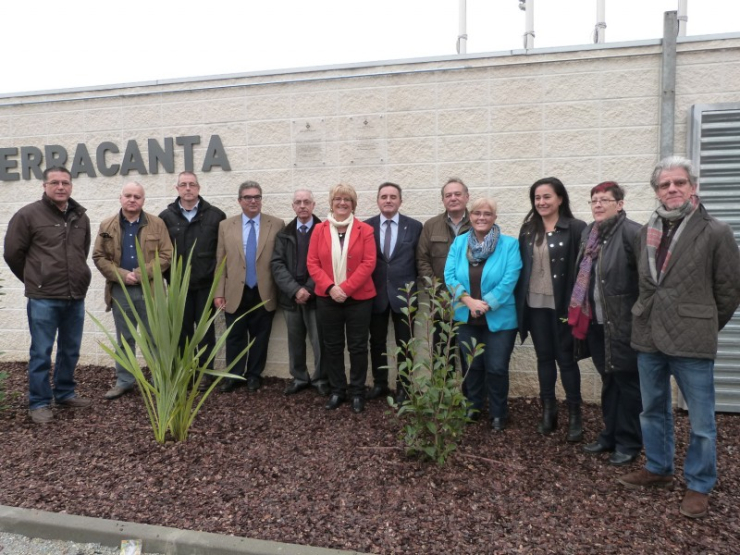 Bona part dels regidors i regidores de l'Ajuntament, amb l'Alcaldessa, Francesc Serracanta i Francesc Garcia.