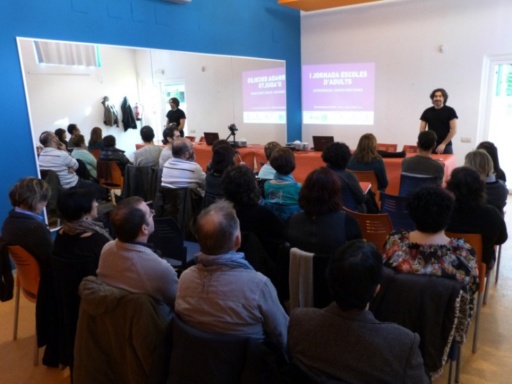 I Jornada d'Escoles d'Adults, celebrada a l'Espai Jove l'Escorxador de Palau-solità i Plegamans.