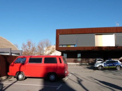 Furgoneta Volkswagen que havien utilitzat els presumptes lladres i que es troba en dipòsit a la Comissaria de la Policia Local.