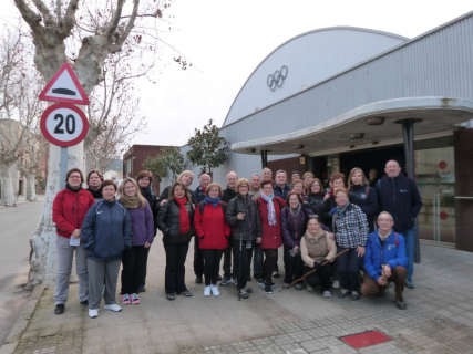 El grup d'excursionistes, just abans d'iniciar la caminada.