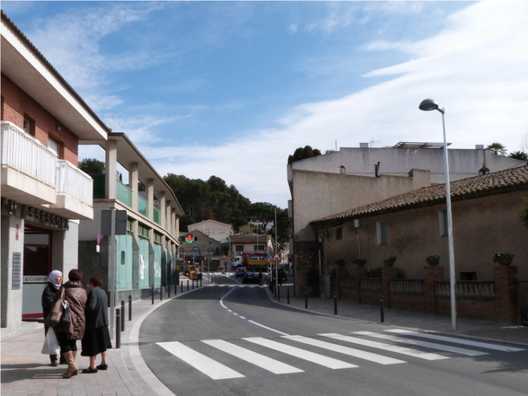 Vista del tram reformat de la Carrerada, des del Camí Reial i fins l'av. Catalunya.