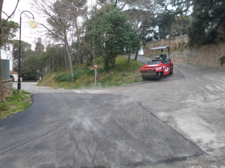 Asfaltat al camí de Can Padró.
