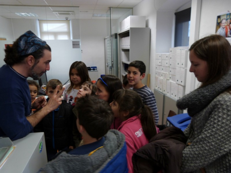 Visita d'alumnes de l'Escola Can Cladellas a l'Ajuntament.