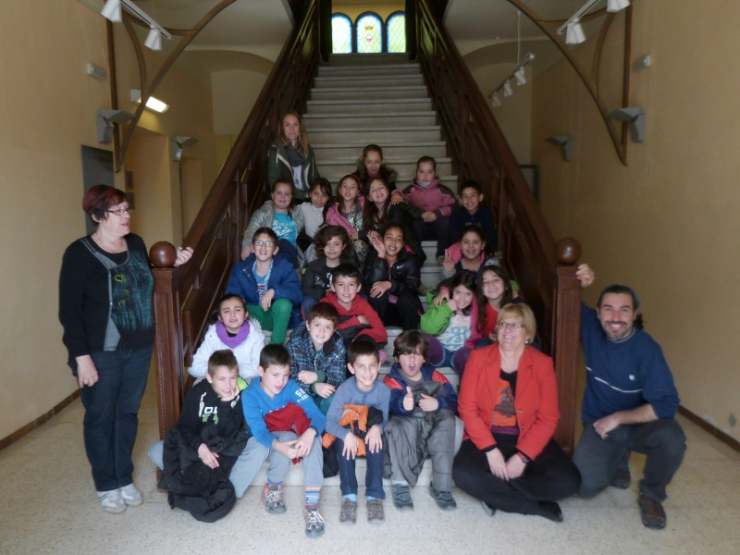 Visita d'alumnes de l'Escola Can Cladellas a l'Ajuntament.