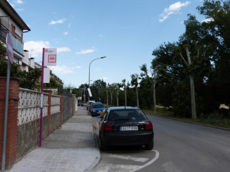 Parada temporalment anul·lada al carrer Abat Oliva.