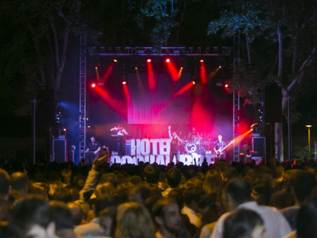 Hotel Cochambre, que repeteix al 2015, en la Festa Major 2014. Imatge presa per Miquel Monfort per encàrrec de l'Ajuntament.