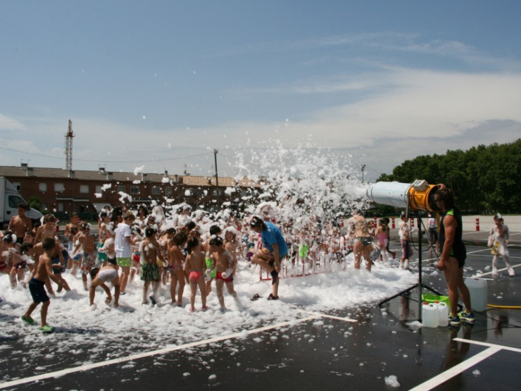 Festa de cloenda dels esplais d'estiu.