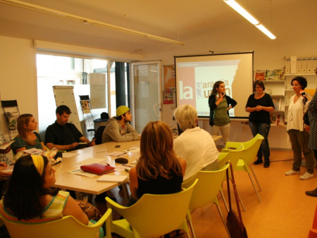 Benvinguda als assistents en la presentació de la Garantia Juvenil.