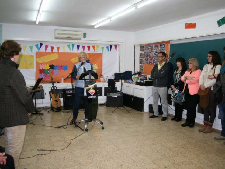 Inauguració de la reforma de l'Escola d'Adults. Parlament de l'Alcaldessa Padrós.