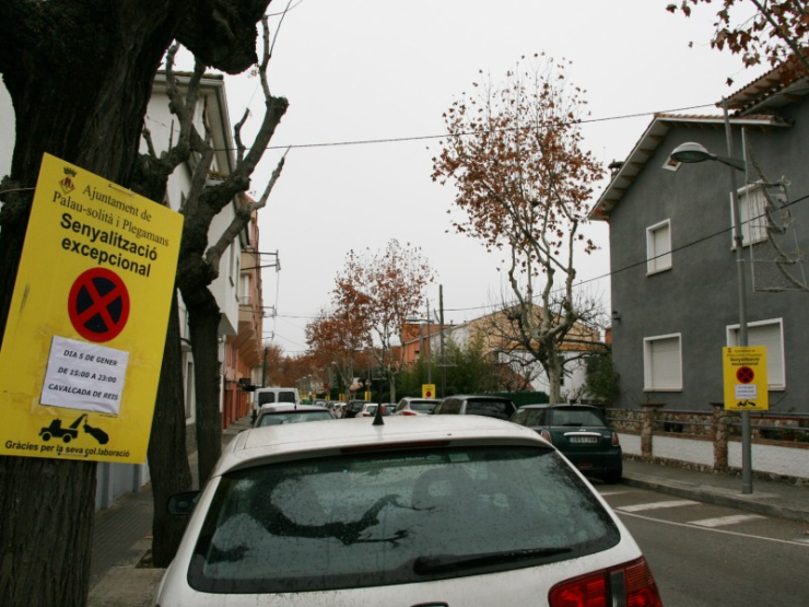 El carrer Barcelona és una de les vies en les que es prohibeix l'aparcament el dia 5 de gener, de 15 a 23h.