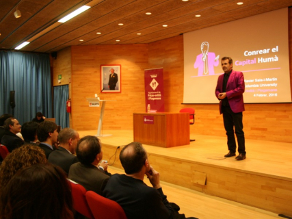 Conferència de Xavier Sala-i-Martín a l'Auditori Würth de Palau-solità i Plegamans.