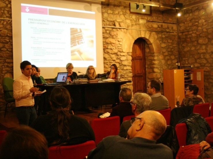 El regidor Sanabria explica el pressupost 2016.