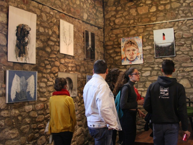 Exposició d'obres de l'alumnat del Batxillerat d'Arts Plàstiques i Disseny de l'Institut Ramon Casas.