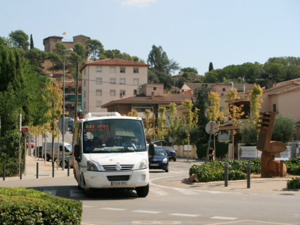 Bus urbà de Palau-solità i Plegamans.