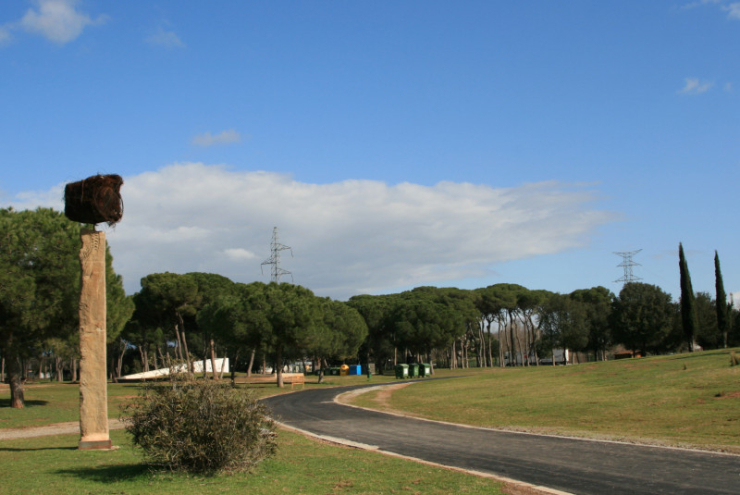 Camí principal del parc de l'Hostal del Fum.