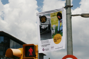 170524 campanyacivisme incivisme excrements pancarta