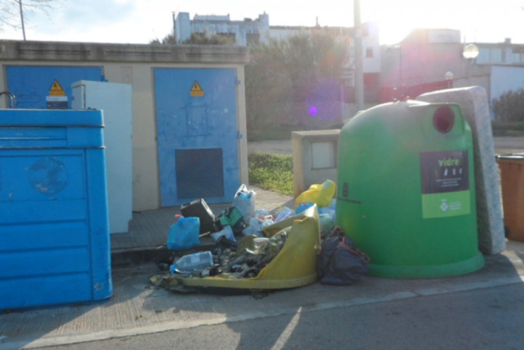 170524 campanyacivisme vandalisme8 contenidorscremats