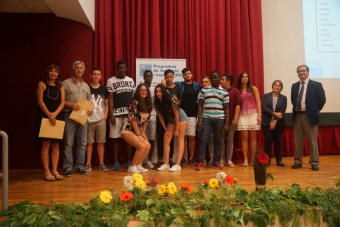 Alumnat i professorat del PFI de Palau-solità i Plegamans del curs 2016-2017.