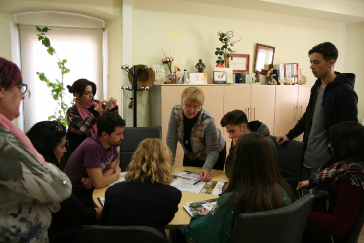 Alumnes de Gestió Administrativa de l'Institut Ramon Casas visiten l'Ajuntament.