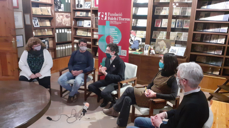 Roda de premsa amb la regidora de Cultura Eva Soler, l'alcalde Oriol Lozano amb el president de la Fundació Oriol Izquierdo, la directora Alèxia Guilera i el membre del patronat Josep Maria Serraviñals.
