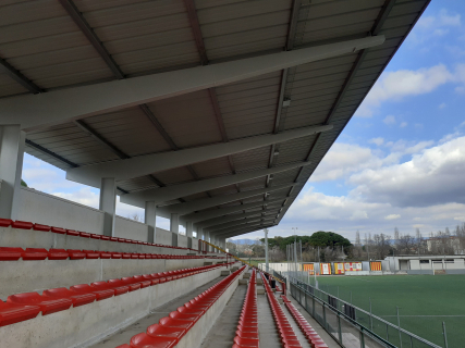 Reparació coberta grades camp de futbol