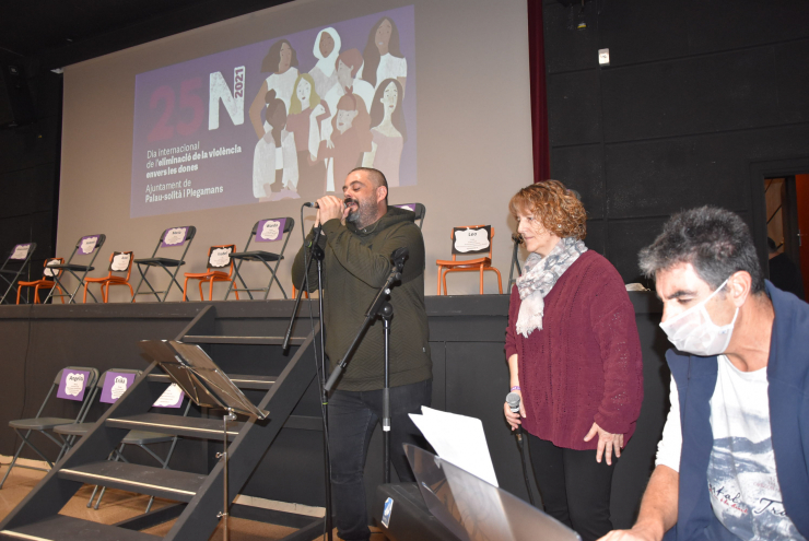25N commemoració. Actuació musical.