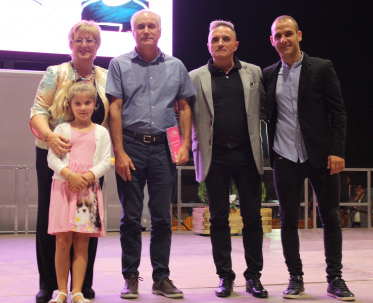 42 Homenatge a la memòria de Maria Víctor