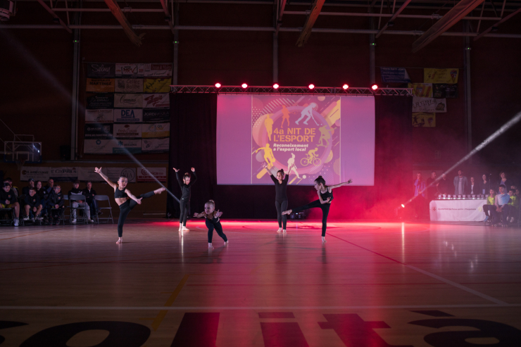 Nit de l'Esport. Actuació inicial de Rítmica.