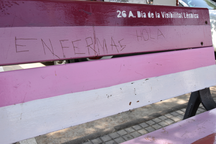 Banc plaça Ca l'Estruch