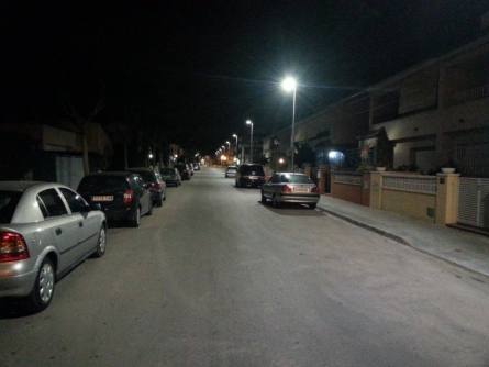 Vista nocturna al Camí Reial a Can Cortés