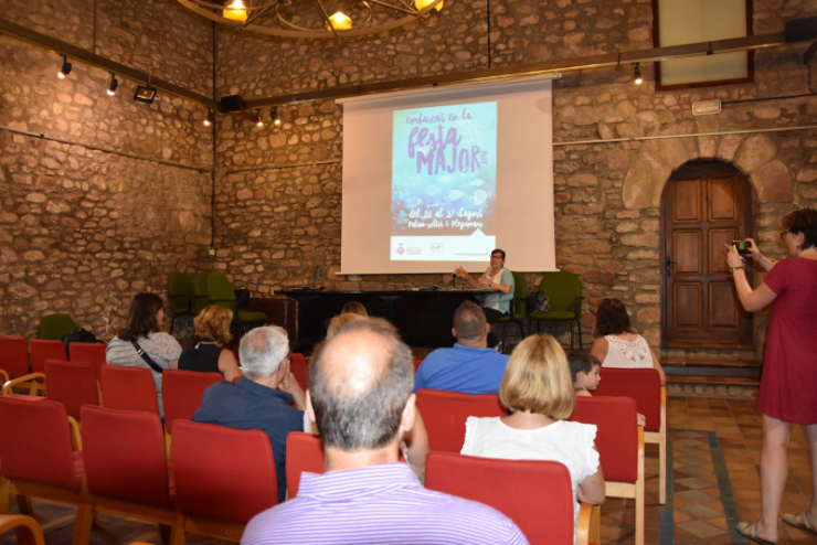 La regidora de Festes Populars, Carme Sanz, presenta la Festa Major 2018