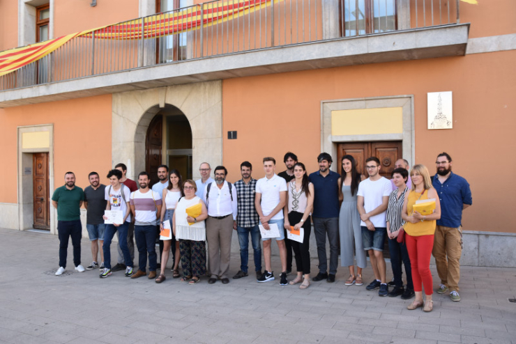 Tots els i les representants dels Ajuntaments i instituts i els i les guardonades.