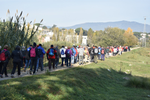 Caminades 'A 100 cap als cent'.