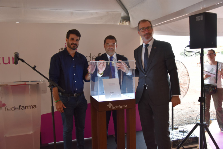 Urna amb els estatuts socials de Fedefarma