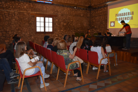 Presentació de projectes del PFI-PTT de comerç